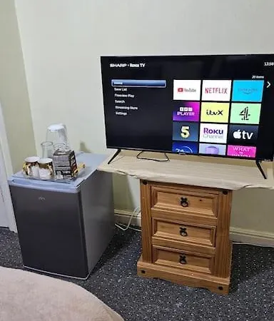 A Cosy Private Space- Free Wifi & Parking