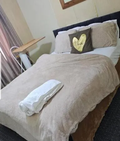 A Cosy Private Space- Free Wifi & Parking Leeds (West Yorkshire)